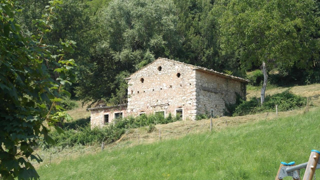Agriturismo Fattoria Monte Baldo Vista Lago Caprino Veronese Exterior photo