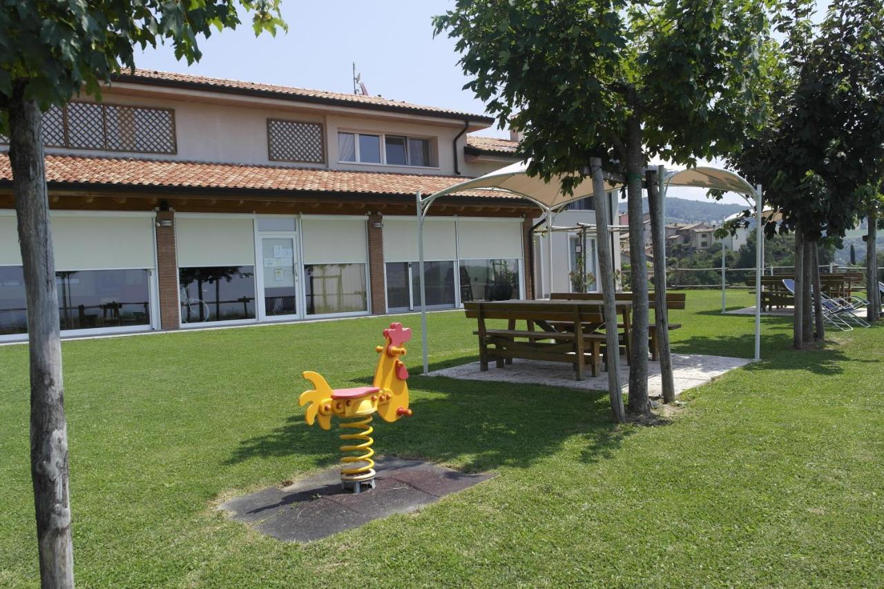Agriturismo Fattoria Monte Baldo Vista Lago Caprino Veronese Exterior photo