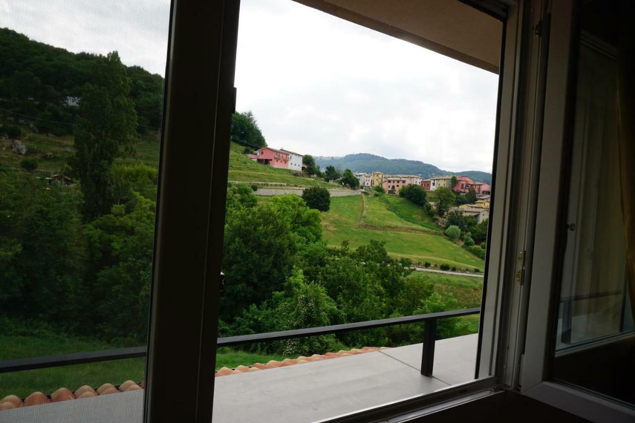 Agriturismo Fattoria Monte Baldo Vista Lago Caprino Veronese Exterior photo