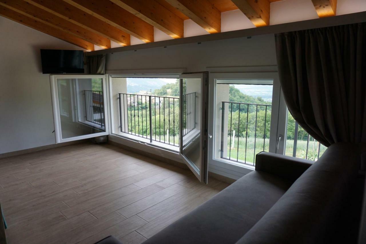Agriturismo Fattoria Monte Baldo Vista Lago Caprino Veronese Exterior photo