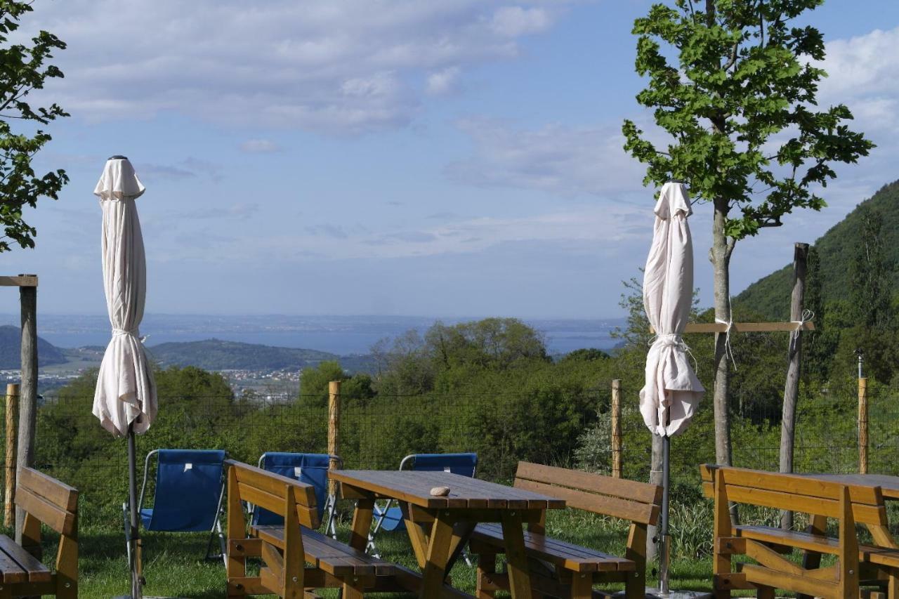 Agriturismo Fattoria Monte Baldo Vista Lago Caprino Veronese Exterior photo